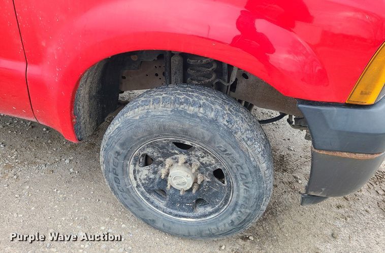 image for item JG9400 2006 Ford F250 Super Duty XL  utility bed pickup truck