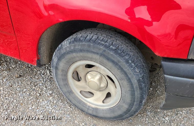 image for item JG9401 2004 Ford F150 Heritage  pickup truck