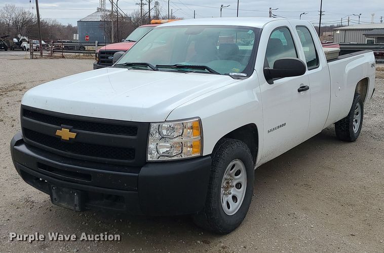 image for item JG9402 2012 Chevrolet Silverado 1500  Ext. Cab pickup truck