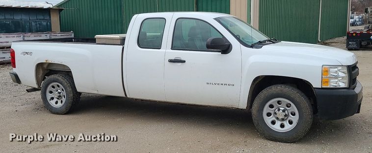 image for item JG9402 2012 Chevrolet Silverado 1500  Ext. Cab pickup truck