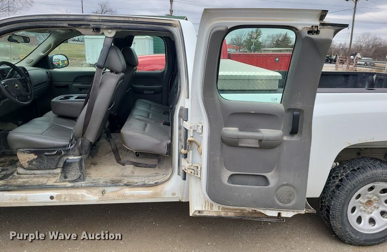 image for item JG9402 2012 Chevrolet Silverado 1500  Ext. Cab pickup truck