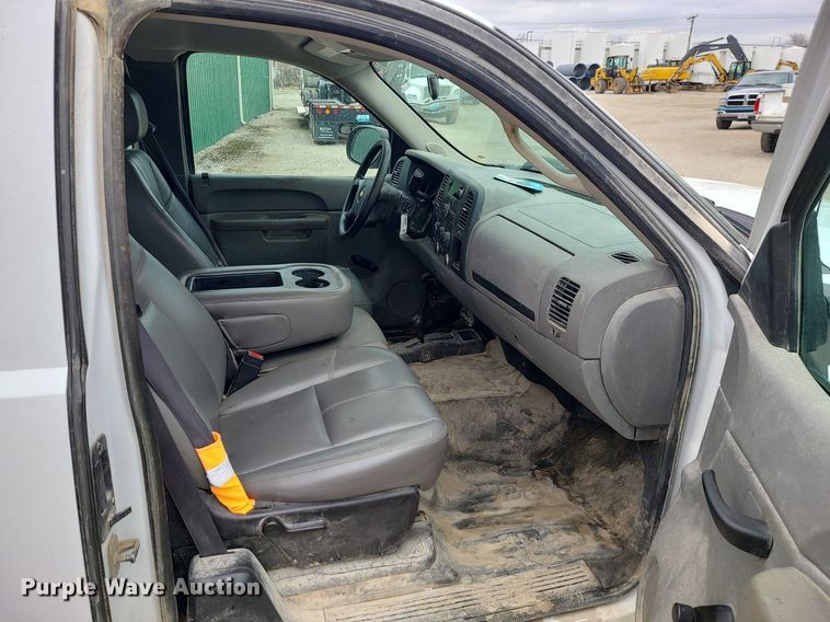 image for item JG9402 2012 Chevrolet Silverado 1500  Ext. Cab pickup truck