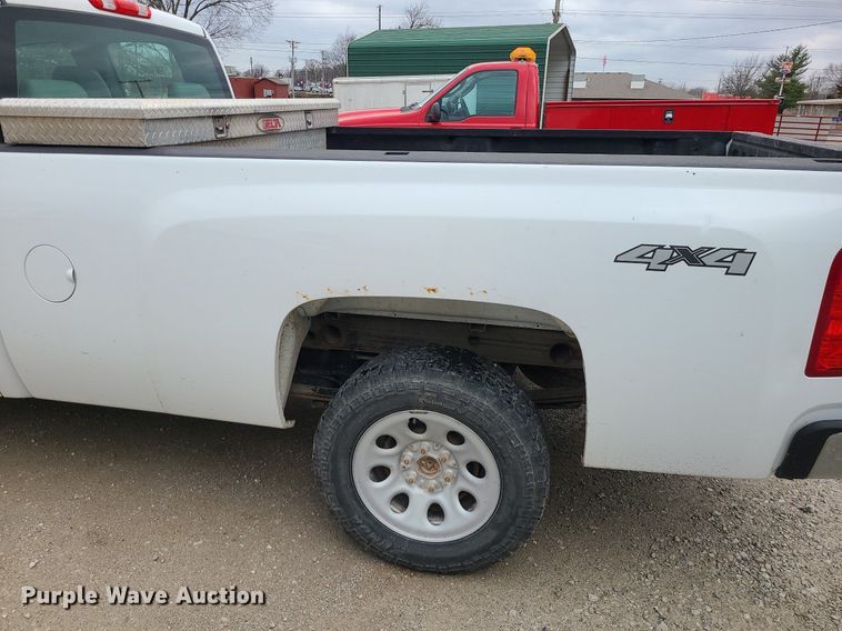 image for item JG9402 2012 Chevrolet Silverado 1500  Ext. Cab pickup truck