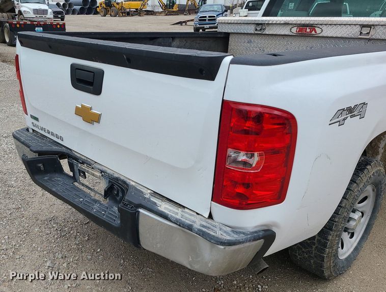 image for item JG9402 2012 Chevrolet Silverado 1500  Ext. Cab pickup truck