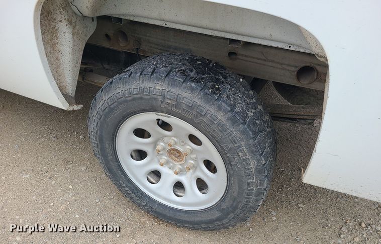 image for item JG9402 2012 Chevrolet Silverado 1500  Ext. Cab pickup truck