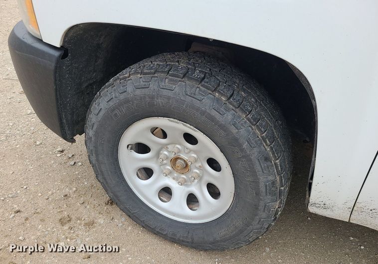 image for item JG9402 2012 Chevrolet Silverado 1500  Ext. Cab pickup truck