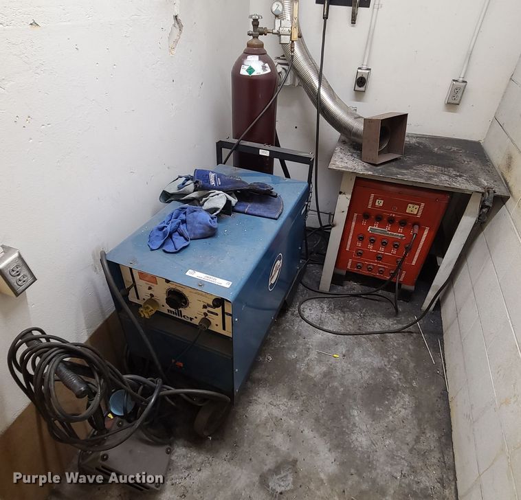 image for item JW9725 (5) welders