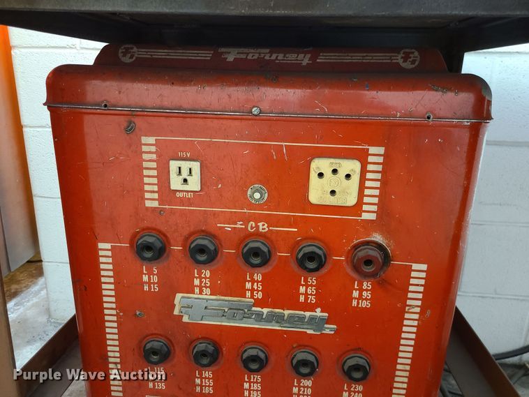 image for item JW9725 (5) welders