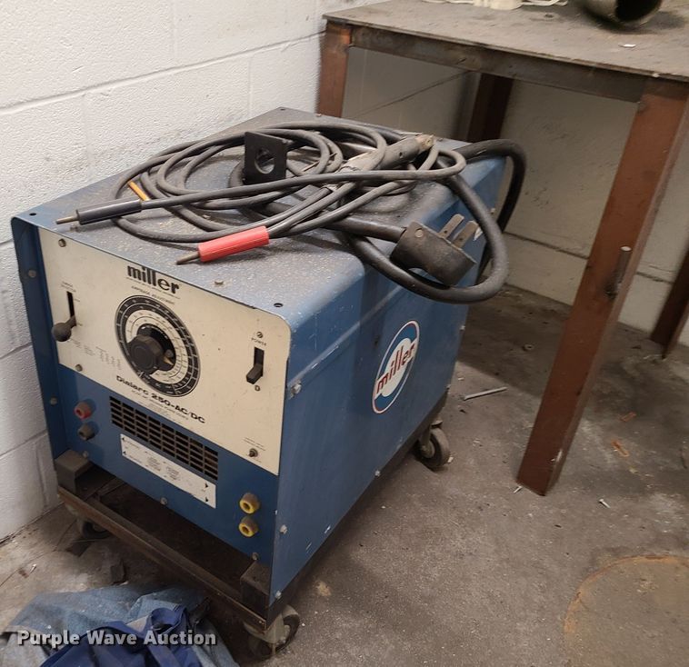 image for item JW9725 (5) welders