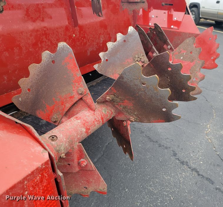 image for item KB9882 2019 New Holland 155  manure spreader