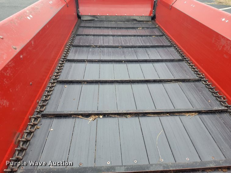 image for item KB9882 2019 New Holland 155  manure spreader