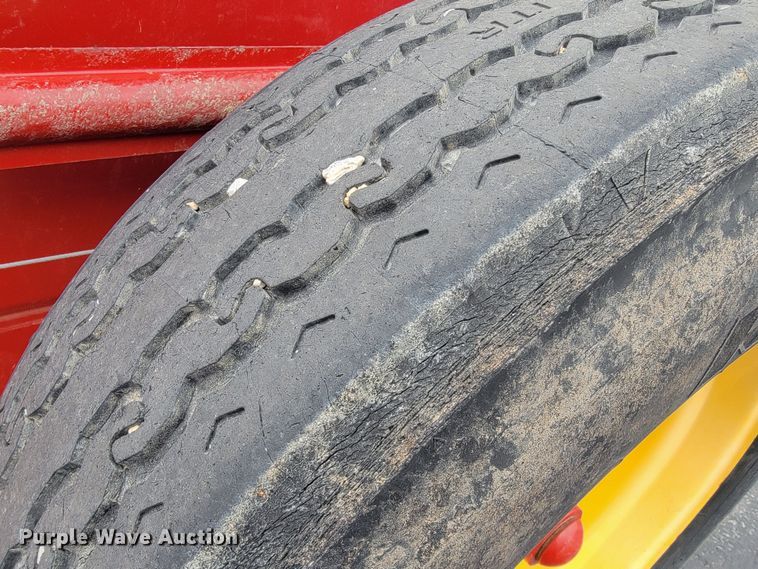 image for item KB9882 2019 New Holland 155  manure spreader