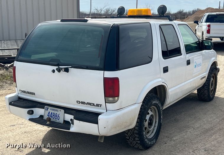 image for item KR9584 1999 Chevrolet Blazer  SUV