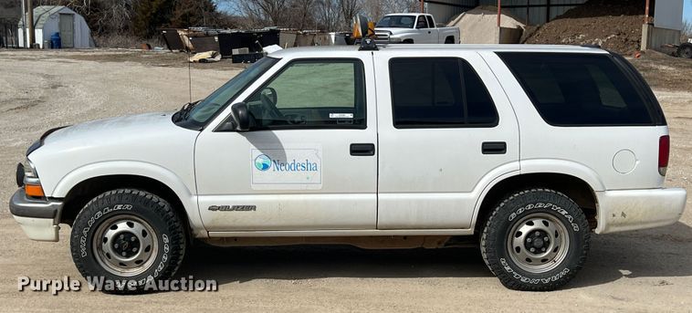 image for item KR9584 1999 Chevrolet Blazer  SUV