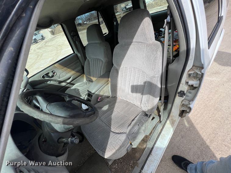 image for item KR9584 1999 Chevrolet Blazer  SUV