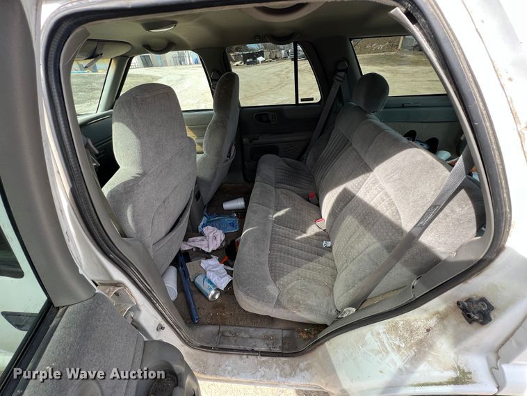 image for item KR9584 1999 Chevrolet Blazer  SUV