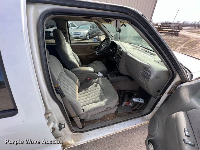 image for item KR9584 1999 Chevrolet Blazer  SUV