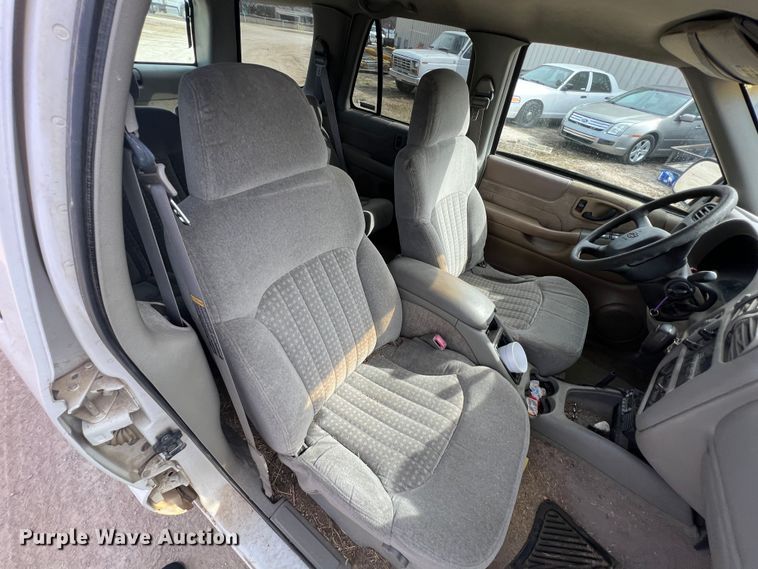 image for item KR9584 1999 Chevrolet Blazer  SUV