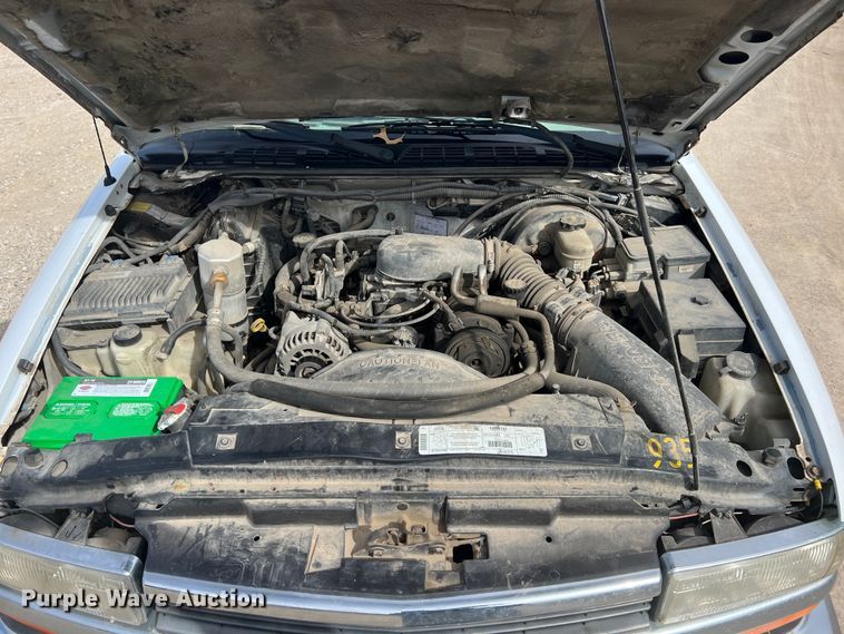 image for item KR9584 1999 Chevrolet Blazer  SUV