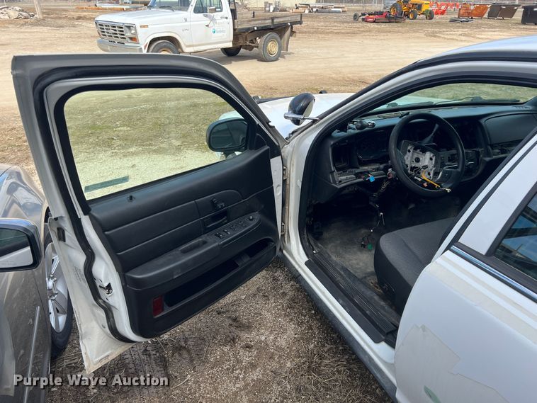 image for item KR9586 2009 Ford Crown Victoria Police Interceptor