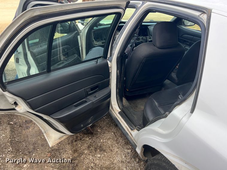 image for item KR9586 2009 Ford Crown Victoria Police Interceptor