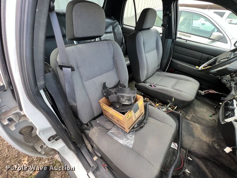 image for item KR9586 2009 Ford Crown Victoria Police Interceptor