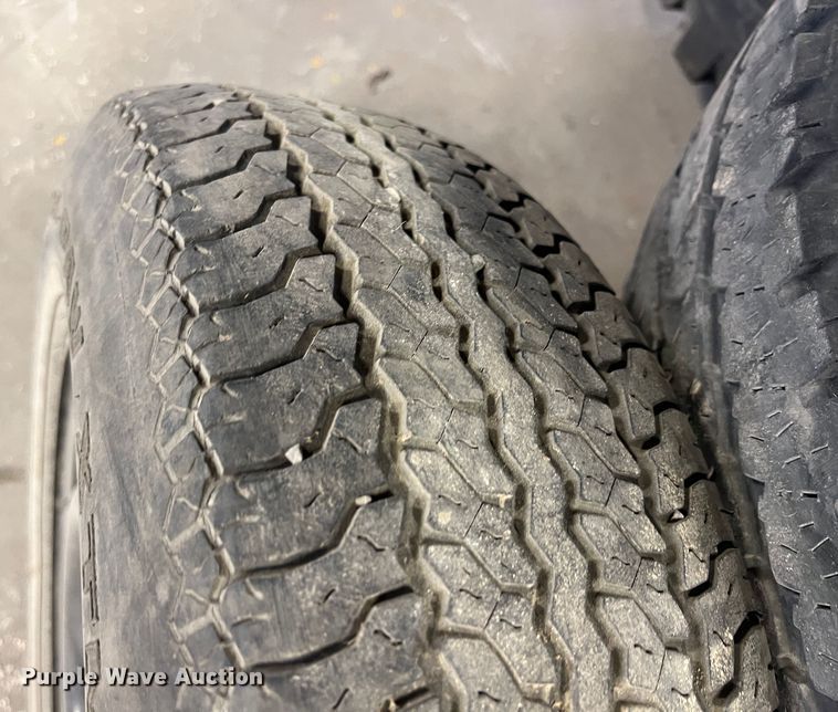 image for item KR9587 (7) tires