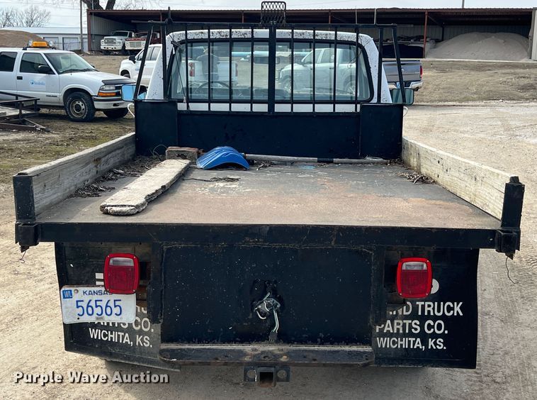 image for item KR9591 1984 Ford F250  flatbed pickup truck