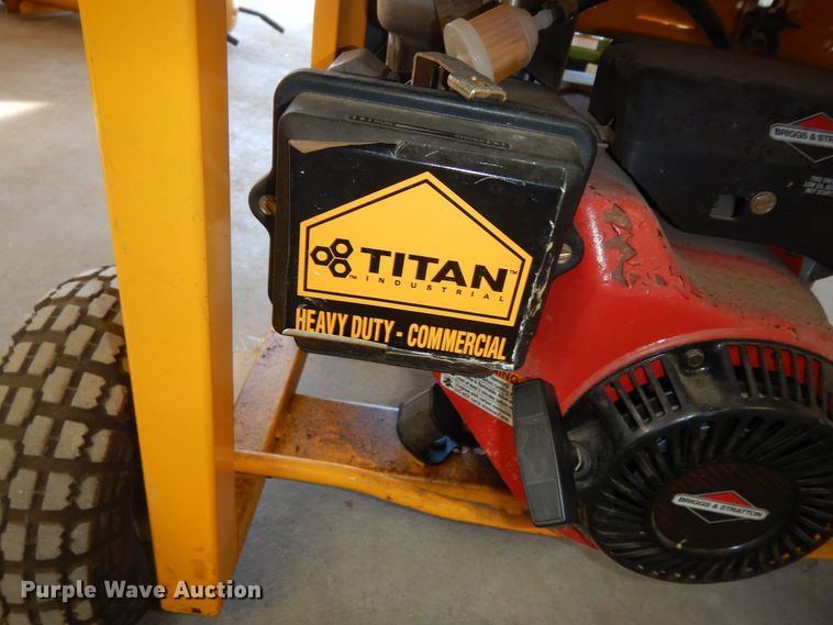 image for item KS9453 Titan Industrial 7000  generator