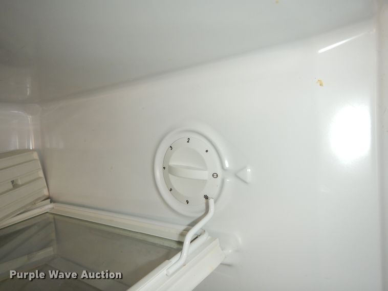 image for item KS9459 2003 Whirlpool EL7ATRRMQ02  refrigerator
