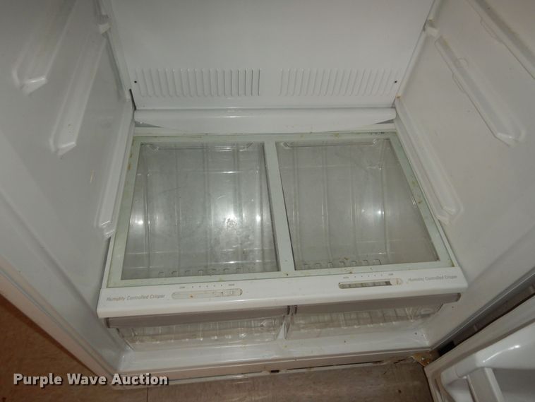 image for item KS9459 2003 Whirlpool EL7ATRRMQ02  refrigerator