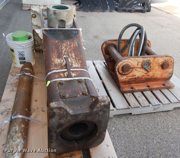 image for item KS9542 (2) excavator attachments