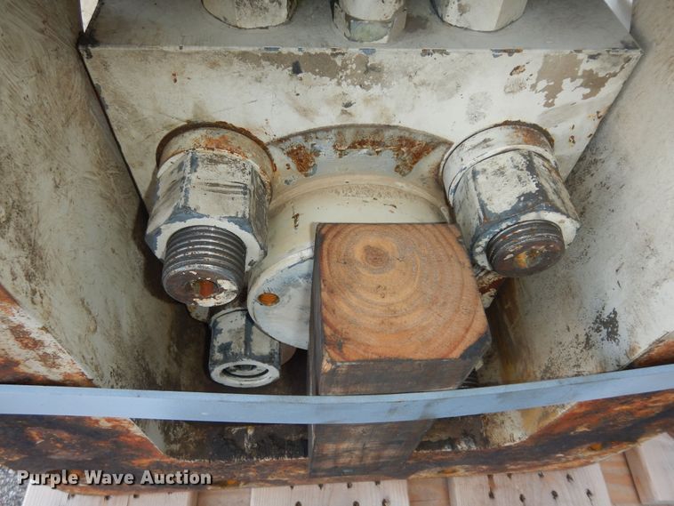 image for item KS9542 (2) excavator attachments