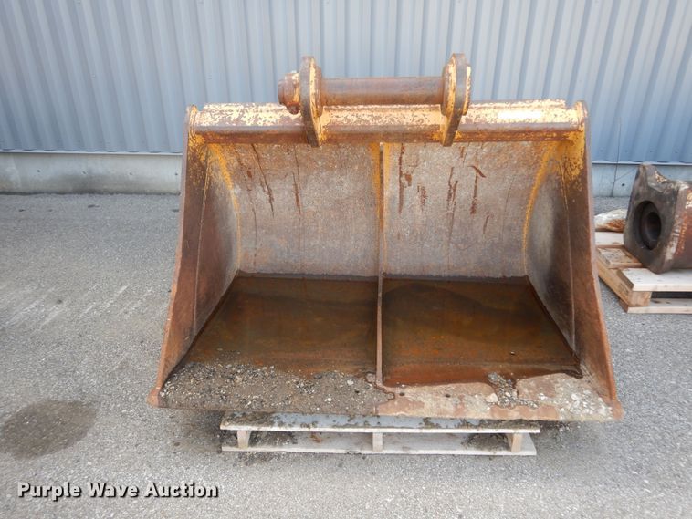 image for item KS9543 John Deere  excavator bucket