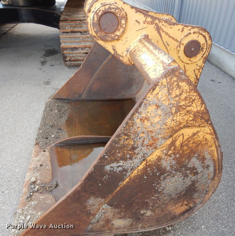 image for item KS9543 John Deere  excavator bucket