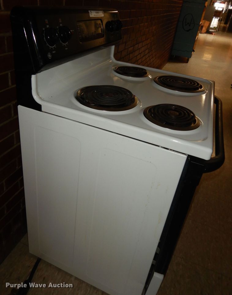 image for item KS9557 (2) electric ranges