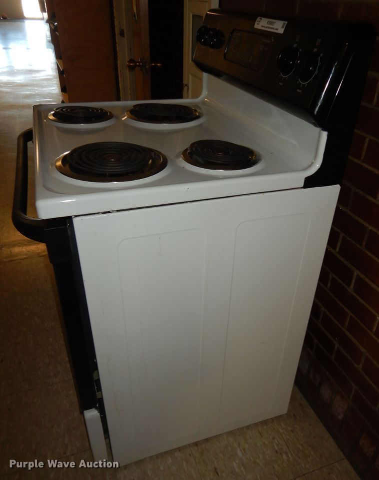 image for item KS9557 (2) electric ranges