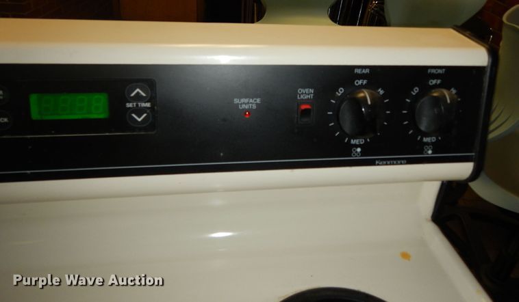 image for item KS9557 (2) electric ranges