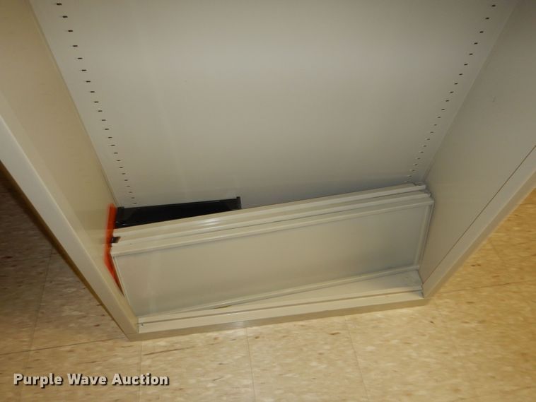 image for item KS9559 (5) metal cabinets