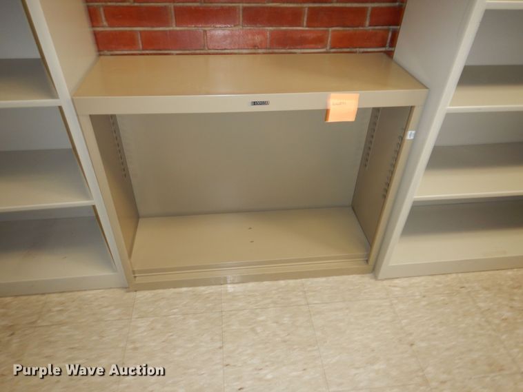 image for item KS9559 (5) metal cabinets