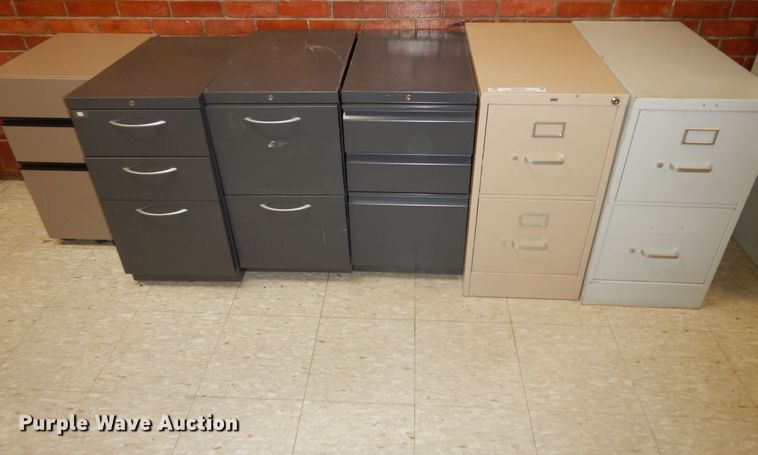 image for item KS9560 (6) metal file cabinets