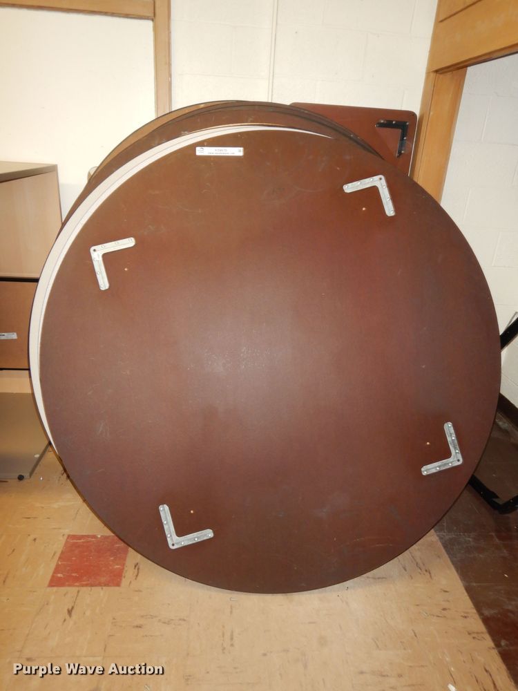 image for item KS9570 (14) round tables