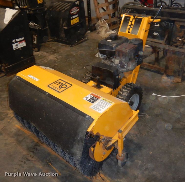 image for item KU9754 M-B 1695457  sweeper