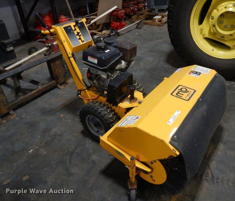 image for item KU9754 M-B 1695457  sweeper