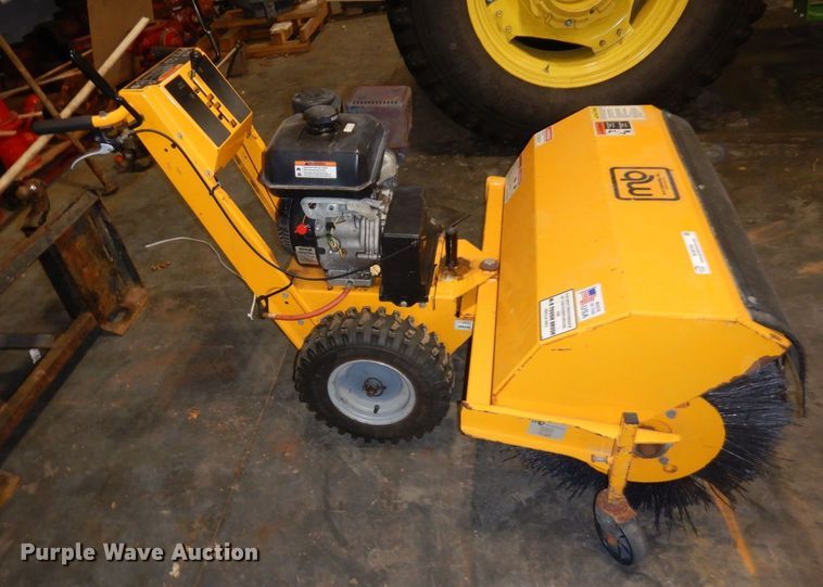 image for item KU9754 M-B 1695457  sweeper