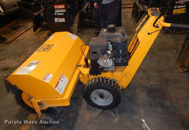 image for item KU9754 M-B 1695457  sweeper