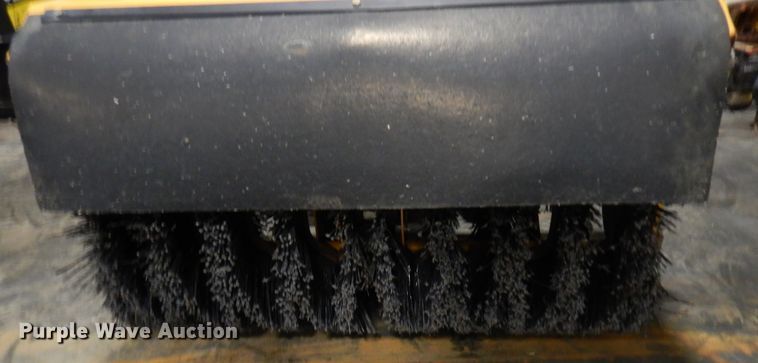 image for item KU9754 M-B 1695457  sweeper