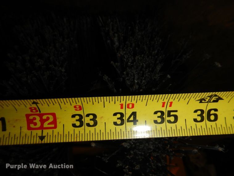 image for item KU9754 M-B 1695457  sweeper