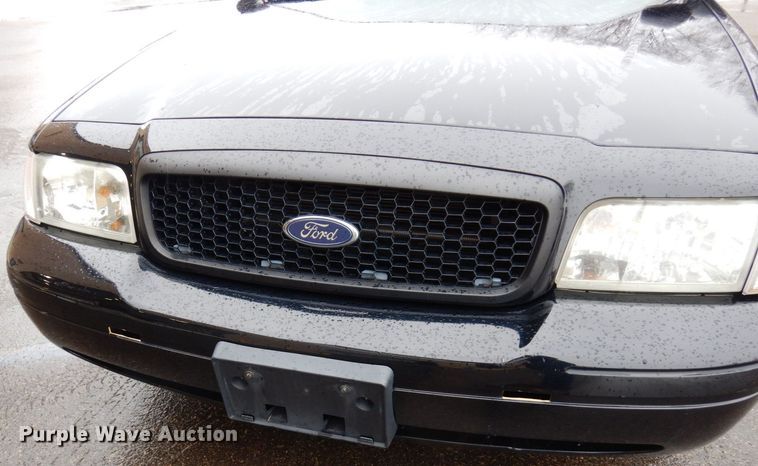 image for item KU9759 2011 Ford Crown Victoria Police Interceptor