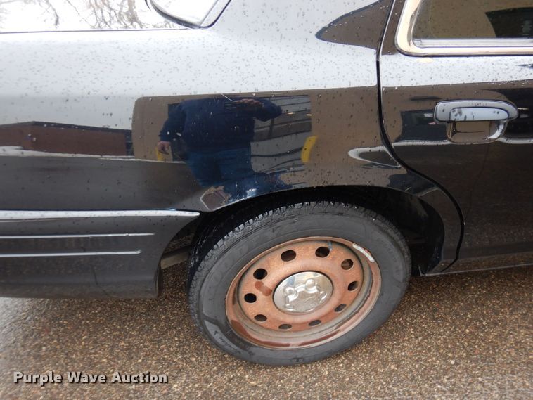 image for item KU9759 2011 Ford Crown Victoria Police Interceptor